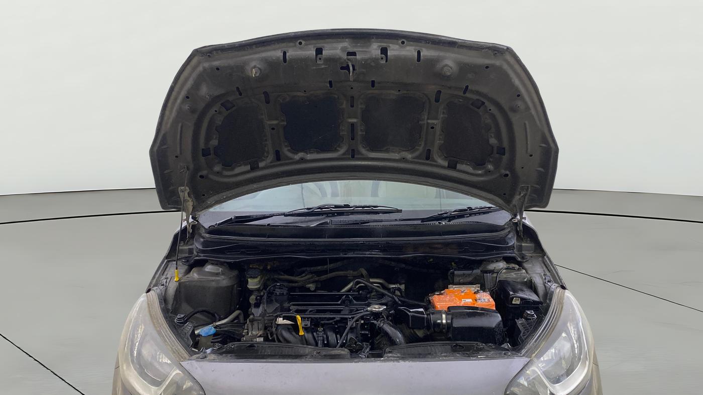 2013 Hyundai i20 MAGNA 1.2, Petrol, Manual, 1,43,751 km, Open Bonet
