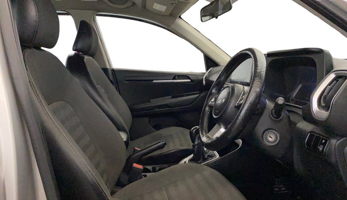 2022 KIA SONET HTE 1.5, Diesel, Manual, 52,991 km, Right Side Front Door Cabin