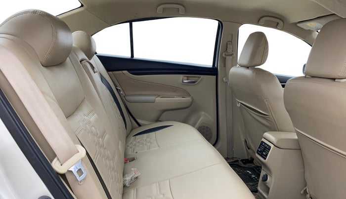 2018 Maruti Ciaz DELTA 1.4 MT PETROL, Petrol, Manual, 91,969 km, Right Side Rear Door Cabin