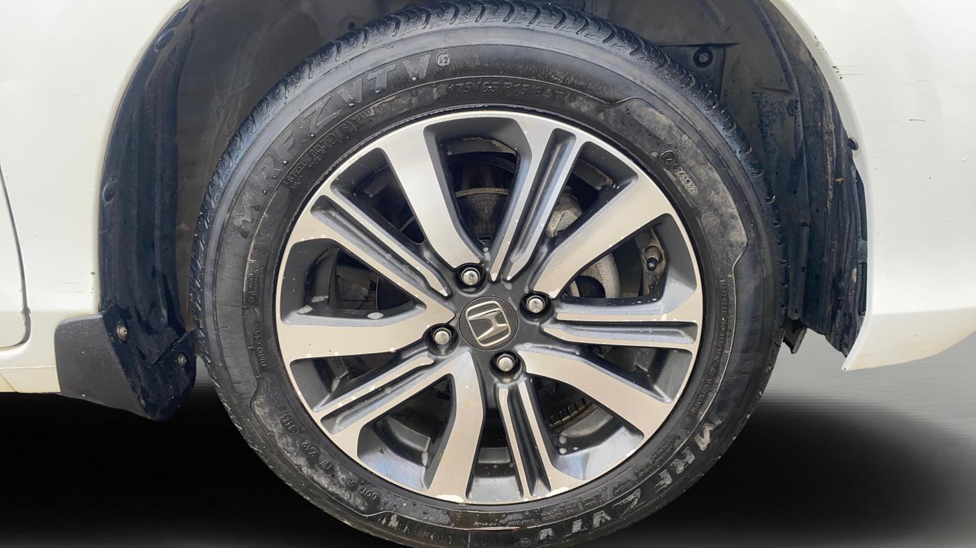 2024 Honda Amaze 1.2L I-VTEC VX, CNG, Manual, 28,072 km, Right Front Wheel