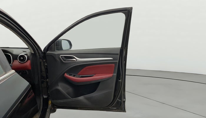 2023 MG ASTOR SAVVY 1.3 TURBO AT S RED, Petrol, Automatic, 16,039 km, RHS Front Door