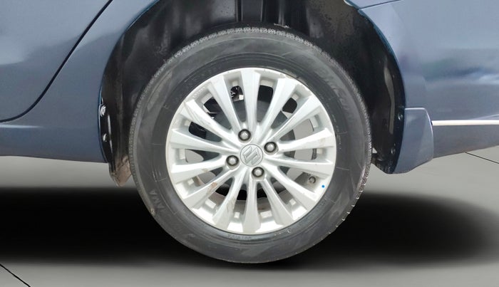 2018 Maruti Ciaz DELTA 1.5 SHVS MT PETROL, Petrol, Manual, 1,07,379 km, Left Rear Wheel