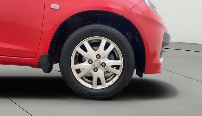 2013 Honda Brio VX AT, Petrol, Automatic, 42,867 km, Right Front Wheel
