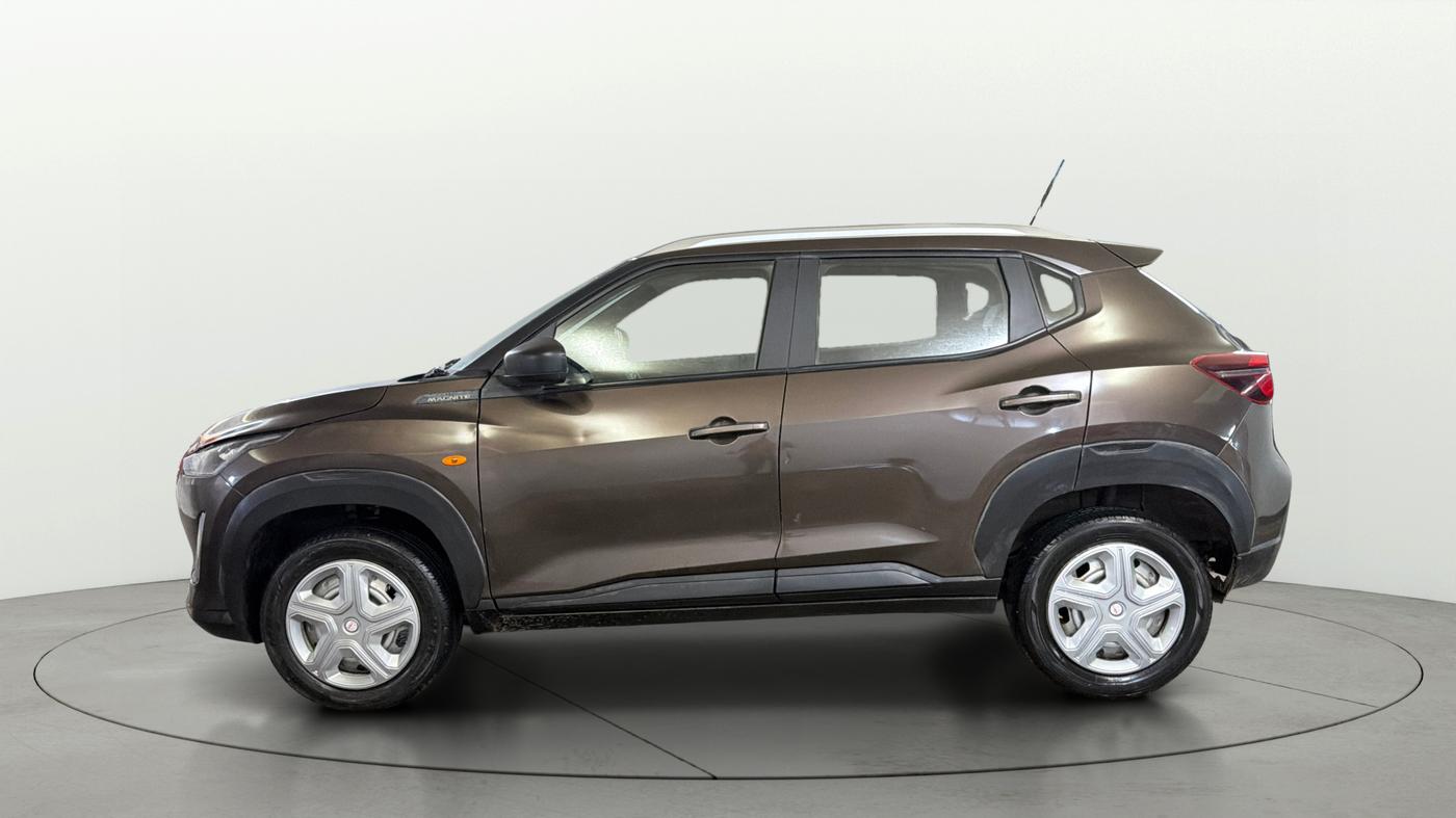 2022 Nissan MAGNITE XE, Petrol, Manual, 68,617 km, Left Side