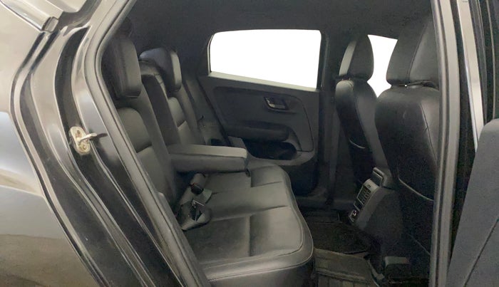 2022 Tata ALTROZ XZ PLUS DIESEL DARK EDITION, Diesel, Manual, 73,391 km, Right Side Rear Door Cabin