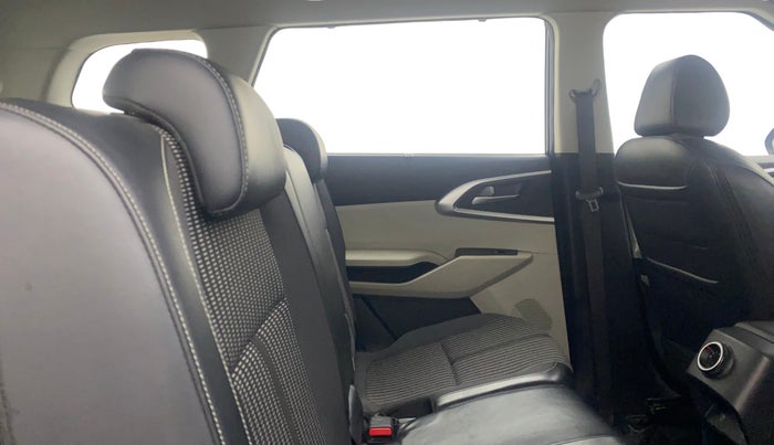 2022 KIA CARENS PRESTIGE PLUS 1.5 DIESEL 7 STR, Diesel, Manual, 38,893 km, Right Side Rear Door Cabin