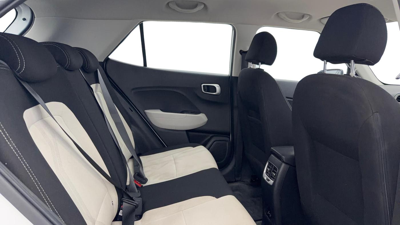 2023 Hyundai VENUE S (O) 1.0 Turbo Petrol DCT, Petrol, Automatic, 18,569 km, Right Side Rear Door Cabin
