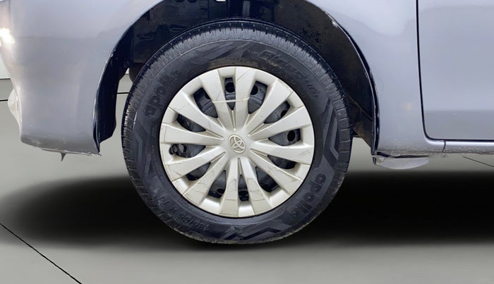 2013 Toyota Etios Liva G, Petrol, Manual, 76,853 km, Left Front Wheel