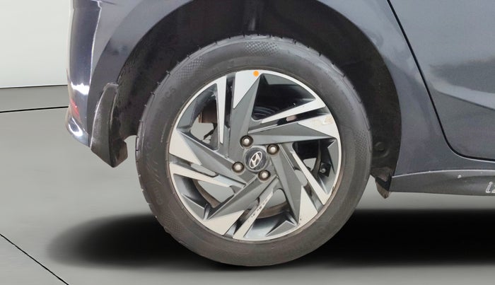 2021 Hyundai NEW I20 ASTA 1.2 AT, Petrol, Automatic, 68,742 km, Right Rear Wheel