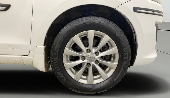 2015 Maruti Ertiga ZXI, Petrol, Manual, 96,665 km, Right Front Wheel
