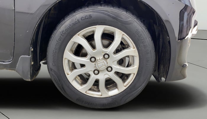 2014 Honda Amaze 1.2L I-VTEC VX AT, Petrol, Automatic, 1,03,983 km, Right Front Wheel