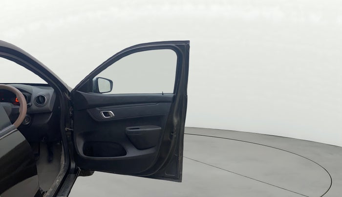 2018 Renault Kwid RXT 1.0 (O), Petrol, Manual, 43,357 km, RHS Front Door