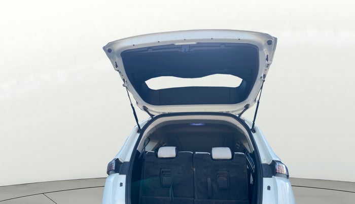 2022 Tata Safari XT PLUS, Diesel, Manual, 84,639 km, Boot Door Open