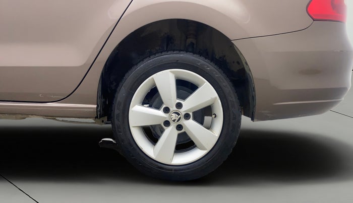 2014 Skoda Rapid 1.5 TDI CR ELEGANCE AT, Diesel, Automatic, 83,103 km, Left Rear Wheel