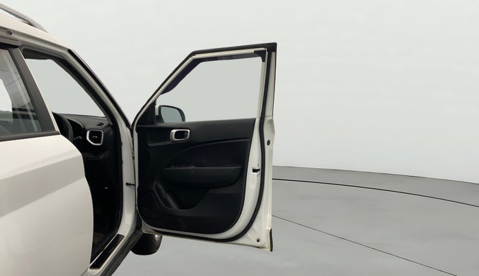 2021 Hyundai VENUE S 1.2, Petrol, Manual, 38,528 km, RHS Front Door