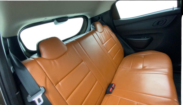 2022 Renault Kwid RXT 1.0 (O), Petrol, Manual, 16,531 km, Right Side Rear Door Cabin