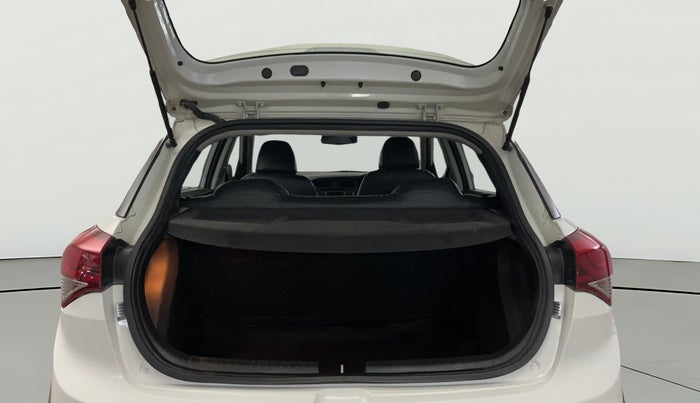 2016 Hyundai i20 Active 1.2 S, Petrol, Manual, 53,799 km, Boot Open Zoomed View