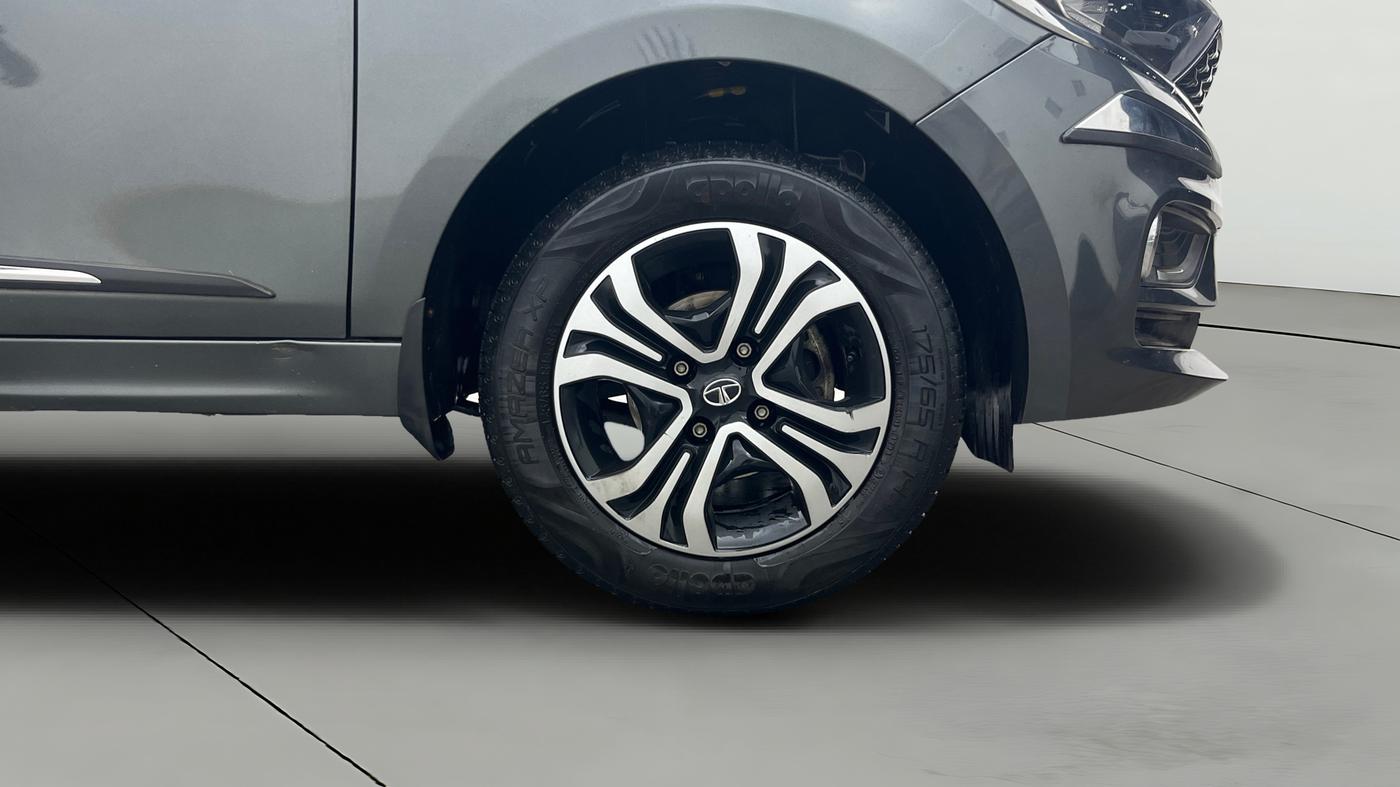 2023 Tata TIGOR XZ PLUS CNG, CNG, Manual, 25,571 km, Right Front Wheel