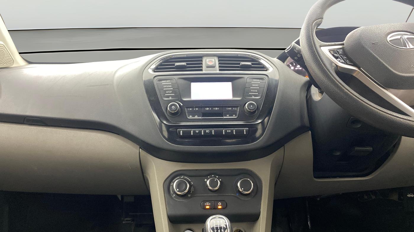 2016 Tata Tiago XZ PETROL, Petrol, Manual, 73,795 km, Air Conditioner