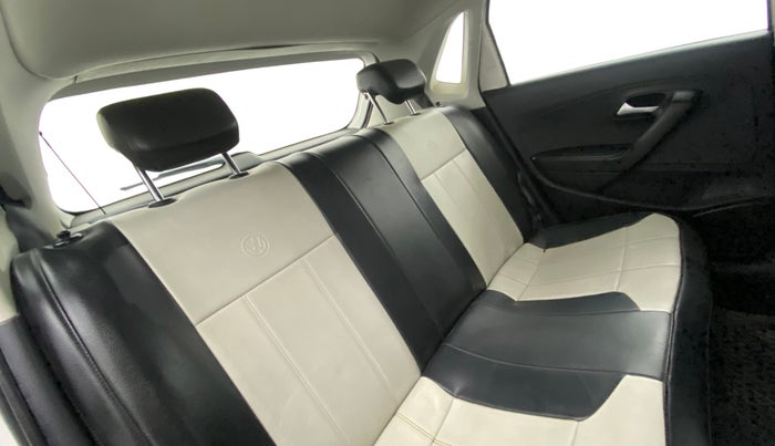 2015 Volkswagen Polo COMFORTLINE 1.2L, Petrol, Manual, 71,767 km, Right Side Rear Door Cabin