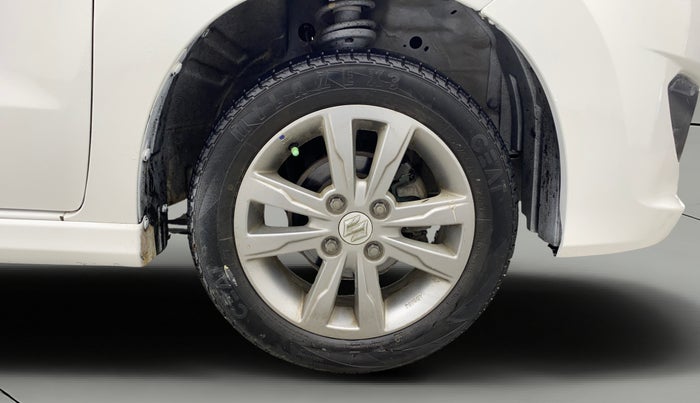 2014 Maruti Wagon R Stingray VXI, Petrol, Manual, 38,624 km, Right Front Wheel