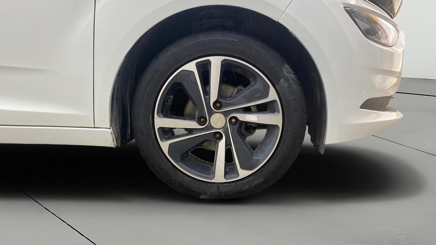 2021 Tata ALTROZ XZ PLUS DIESEL, Diesel, Manual, 47,791 km, Right Front Wheel