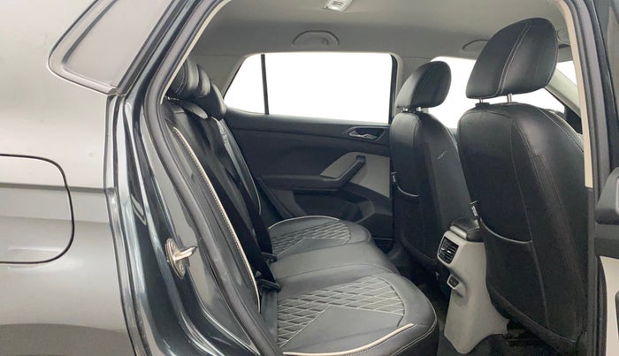 2021 Skoda KUSHAQ AMBITION 1.0L TSI MT, Petrol, Manual, 31,368 km, Right Side Rear Door Cabin