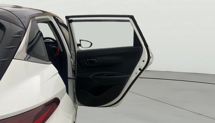 2021 Hyundai NEW I20 SPORTZ 1.2 AT, Petrol, Automatic, 21,650 km, RHS Rear Door