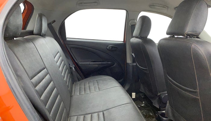 2014 Toyota Etios CROSS 1.2 G, Petrol, Manual, 86,449 km, Right Side Rear Door Cabin