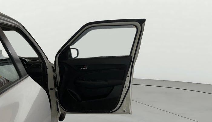 2023 Maruti Swift VXI, Petrol, Manual, 36,122 km, RHS Front Door