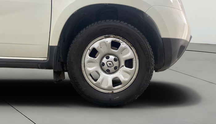 2014 Renault Duster 85 PS RXE DIESEL, Diesel, Manual, 97,110 km, Right Front Wheel