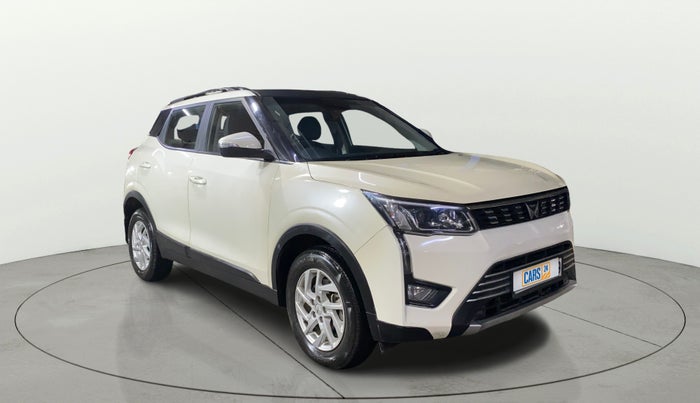 2023 Mahindra XUV300 W8 1.2 PETROL, Petrol, Manual, 22,230 km, Right Front Diagonal
