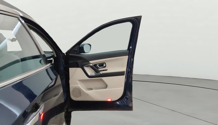 2022 Tata Safari XZA PLUS, Diesel, Automatic, 58,780 km, RHS Front Door