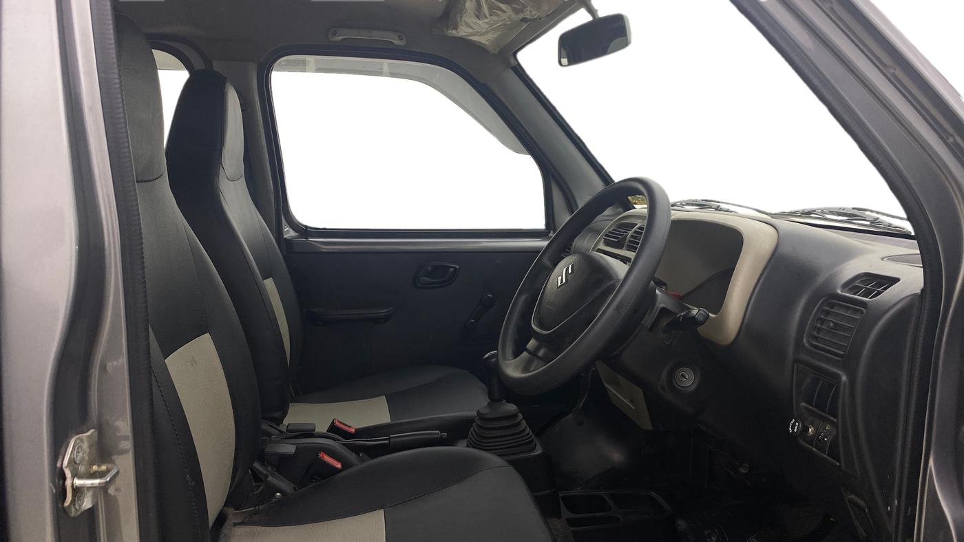 2022 Maruti Eeco 7 STR STD(O), Petrol, Manual, 1,20,631 km, Right Side Front Door Cabin
