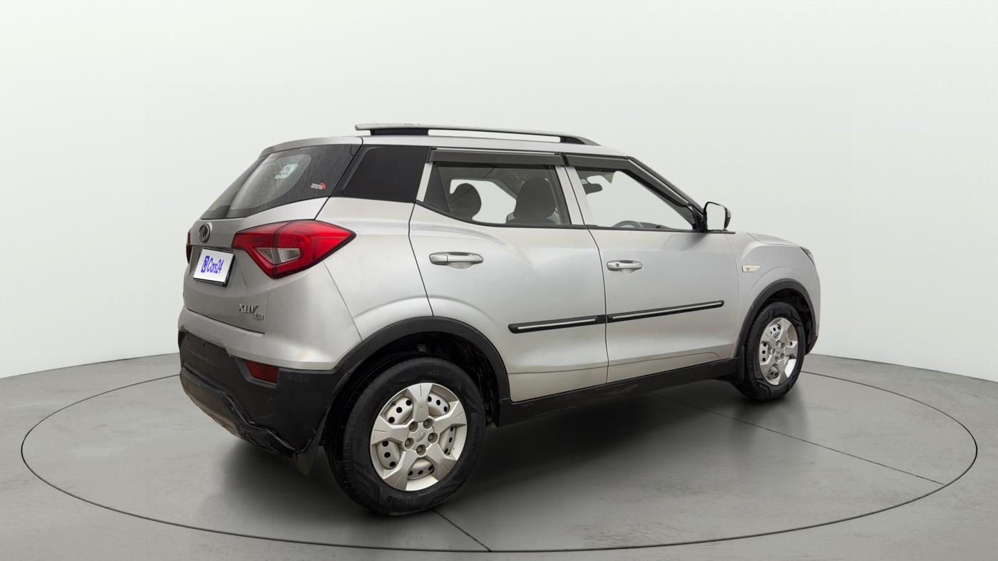 2019 Mahindra XUV300 W4 1.2 PETROL, Petrol, Manual, 27,390 km, Right Back Diagonal