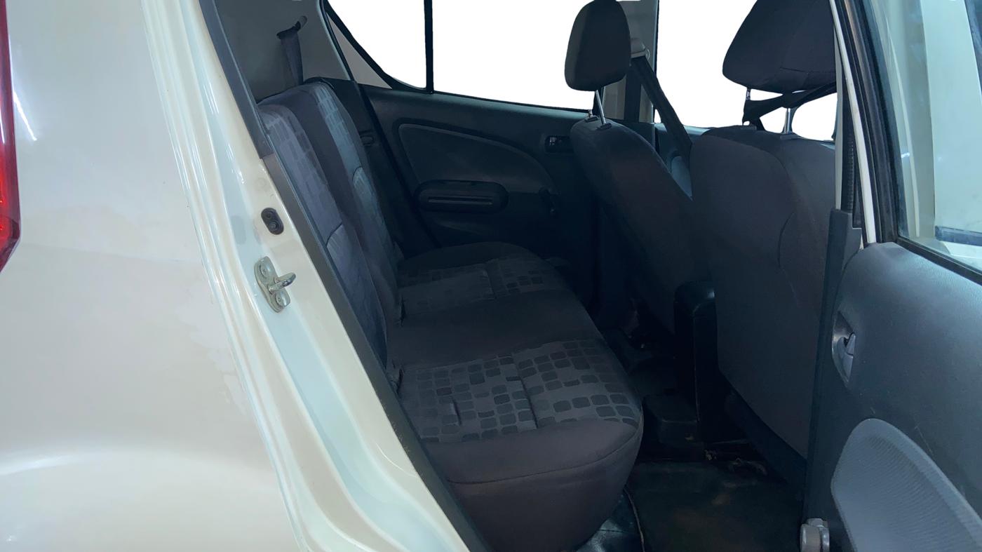 2016 Maruti Ritz LXI, CNG, Manual, 92,038 km, Right Side Rear Door Cabin