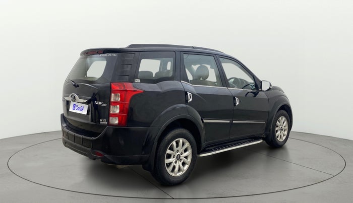 2017 Mahindra XUV500 W10 AT, Diesel, Automatic, 1,11,323 km, Right Back Diagonal
