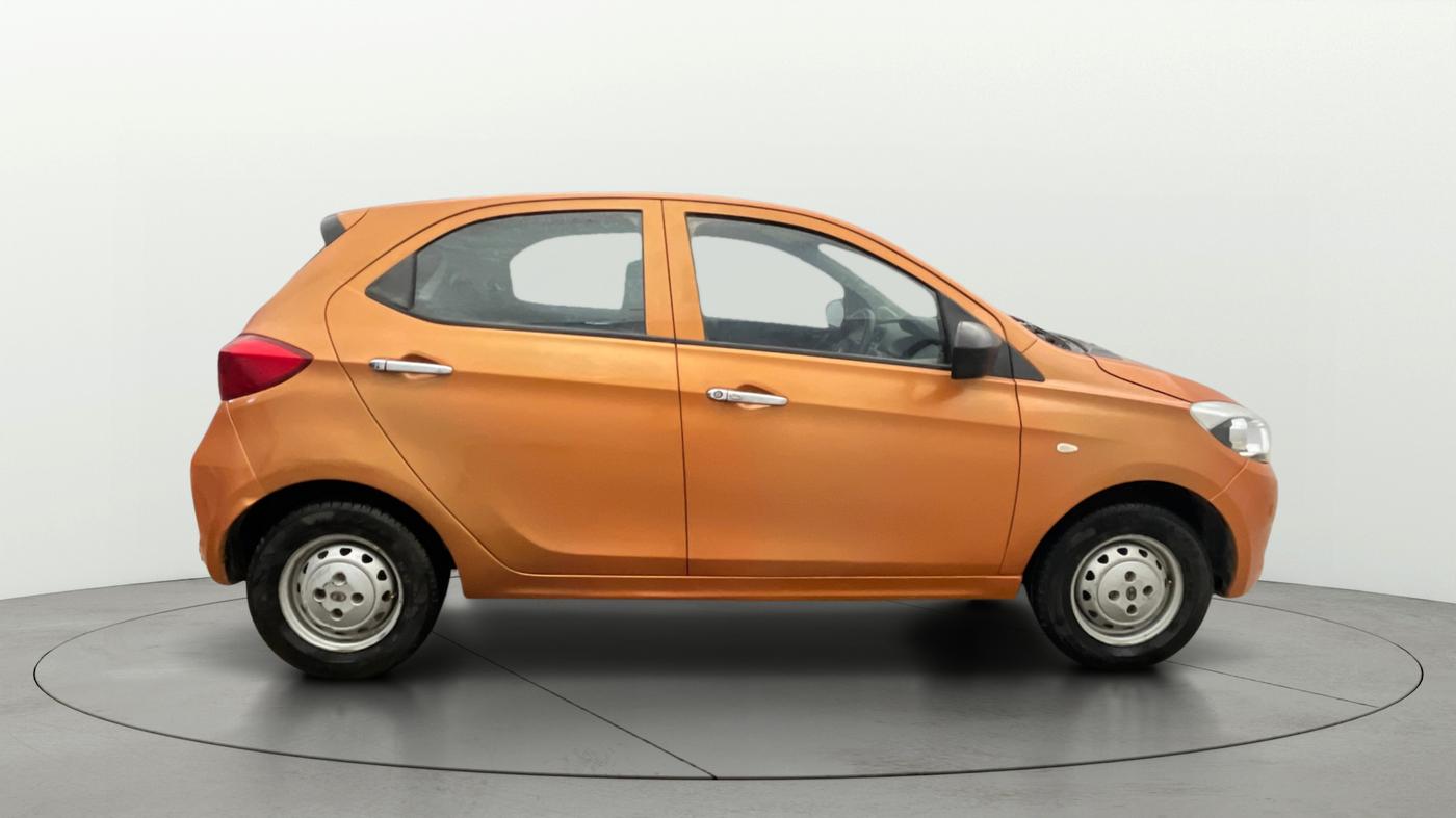 2017 Tata Tiago XM PETROL, Petrol, Manual, 71,963 km, Right Side View