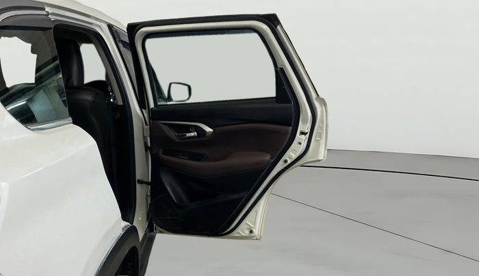 2022 Maruti Grand Vitara ZETA SMART HYBRID, Petrol, Manual, 1,13,106 km, RHS Rear Door