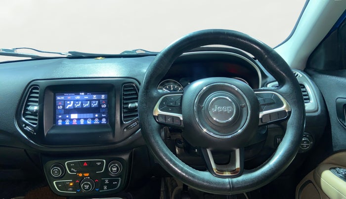 2017 Jeep Compass LONGITUDE (O) 2.0 DIESEL, Diesel, Manual, 1,20,527 km, Steering Wheel Close Up