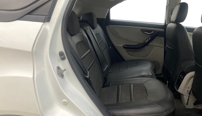 2023 Tata NEXON XZ PLUS PETROL SUNROOF, Petrol, Manual, 98,589 km, Right Side Rear Door Cabin
