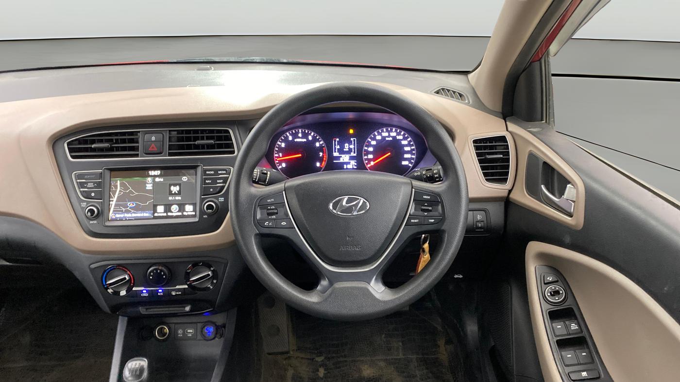 2020 Hyundai Elite i20 SPORTZ PLUS 1.2, Petrol, Manual, 31,880 km, Steering Wheel Close Up