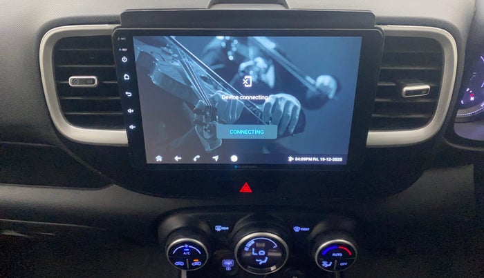 2019 Hyundai VENUE SX PLUS 1.0 TURBO DCT, Petrol, Automatic, 1,00,663 km, Air Conditioner