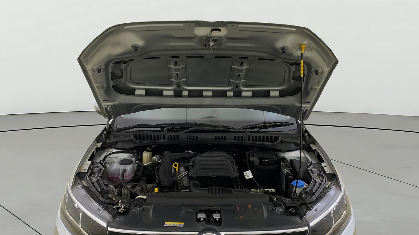 2025 Volkswagen VIRTUS COMFORTLINE TSI 1.0 MT, Petrol, Manual, 1,767 km, Open Bonet
