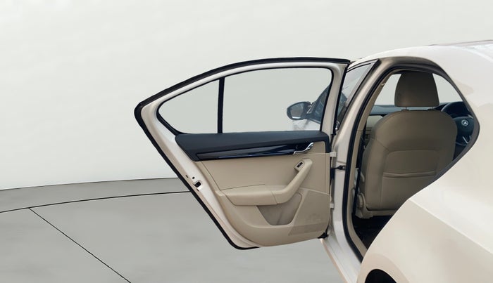 2018 Skoda Octavia L&K 1.8 TSI AT, Petrol, Automatic, 52,736 km, LHS Rear Door