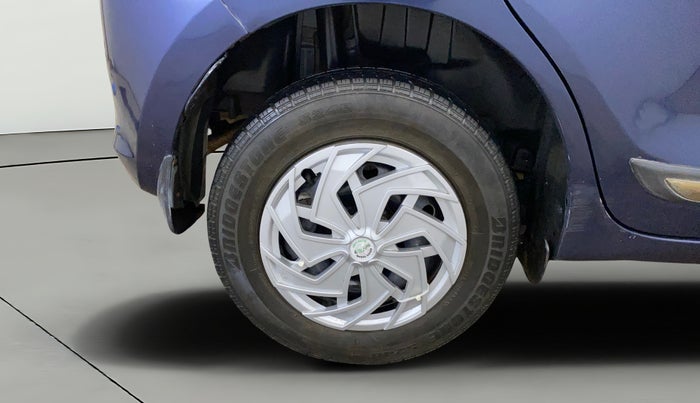 2019 Maruti Swift VXI AMT, Petrol, Automatic, 33,594 km, Right Rear Wheel