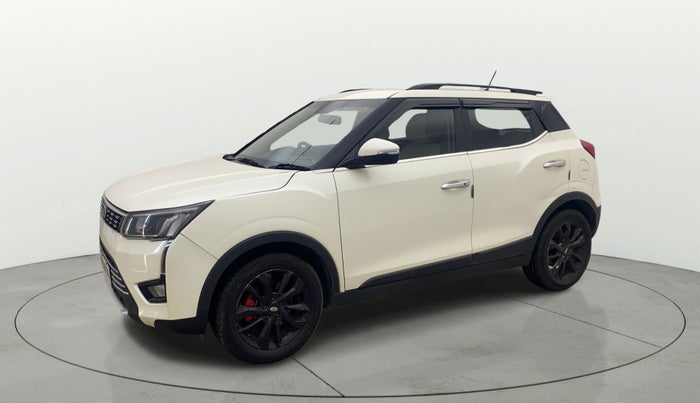 2021 Mahindra XUV300 W8 1.2 PETROL, Petrol, Manual, 80,378 km, Left Front Diagonal