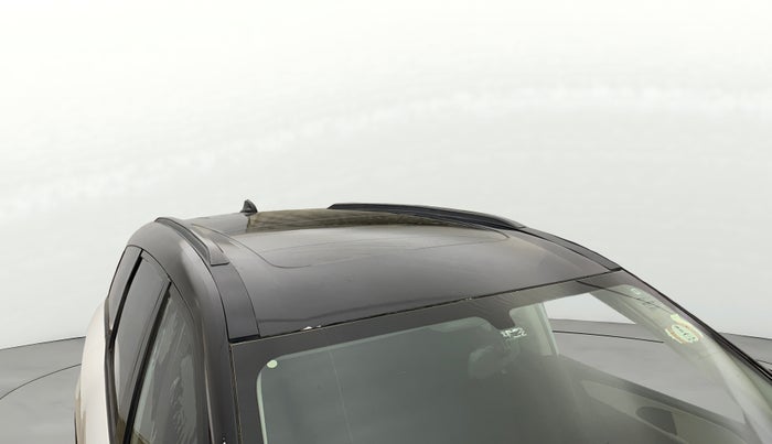 2023 Mahindra XUV700 AX 5 P MT 5 STR, Petrol, Manual, 26,910 km, Roof