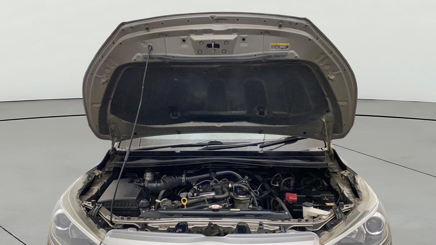 2018 Toyota Innova Crysta 2.7 VX 7 STR, Petrol, Manual, 42,152 km, Open Bonet