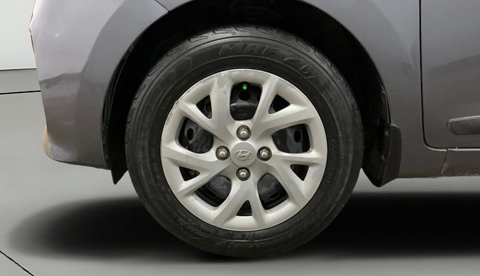 2017 Hyundai Grand i10 SPORTZ (O) 1.2 KAPPA VTVT, Petrol, Manual, 99,348 km, Left Front Wheel